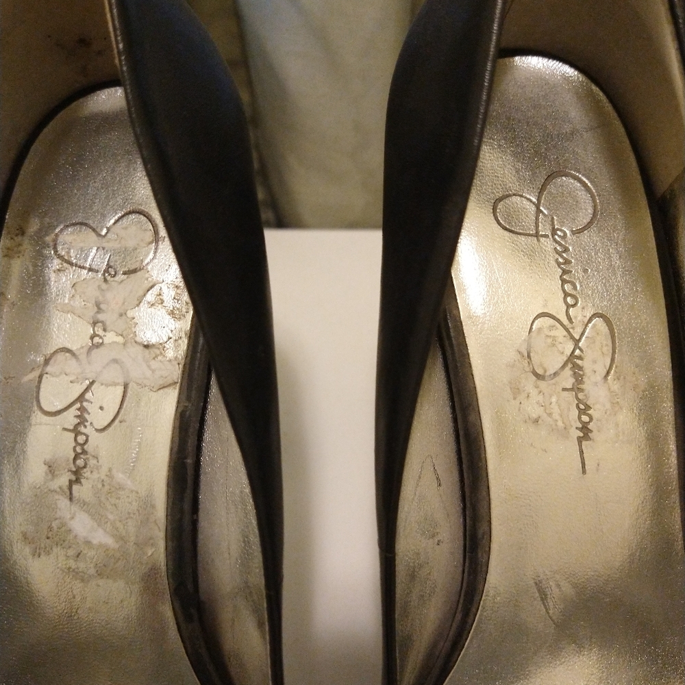 Shoes - Picture 5 of 6